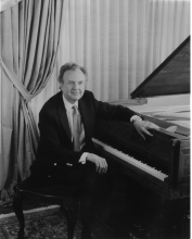 Guest performer Anthony di Bonaventura portrait, BSO Archives
